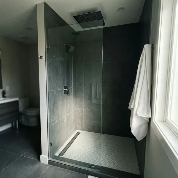 Bathroom tile renovation in a Lamont, CA home